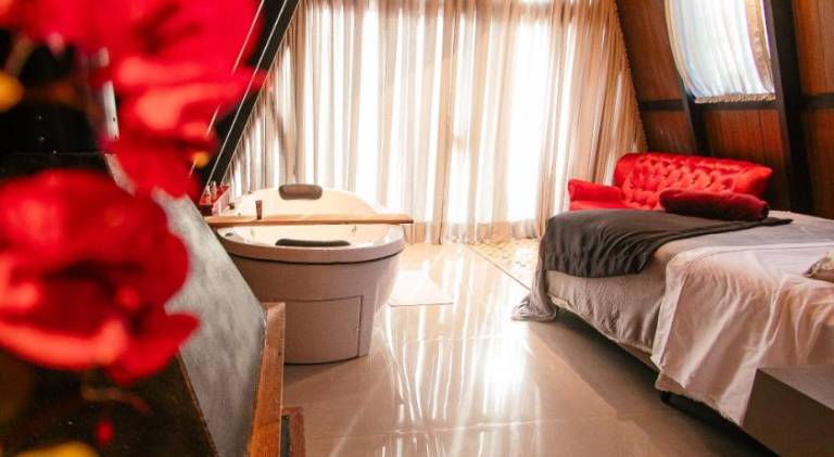 Chalet with pool & hot tub | Pets are welcome in Florianópolis