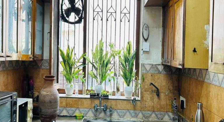 Vacation home with jacuzzi, terrace & yard — photo 3