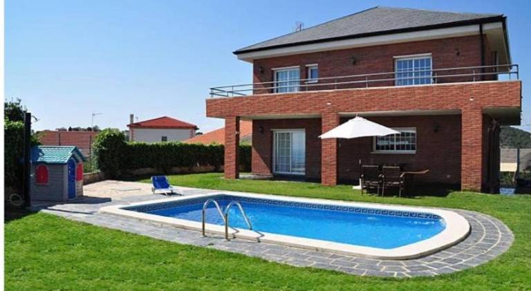 800 m&sup2; Ferienhaus