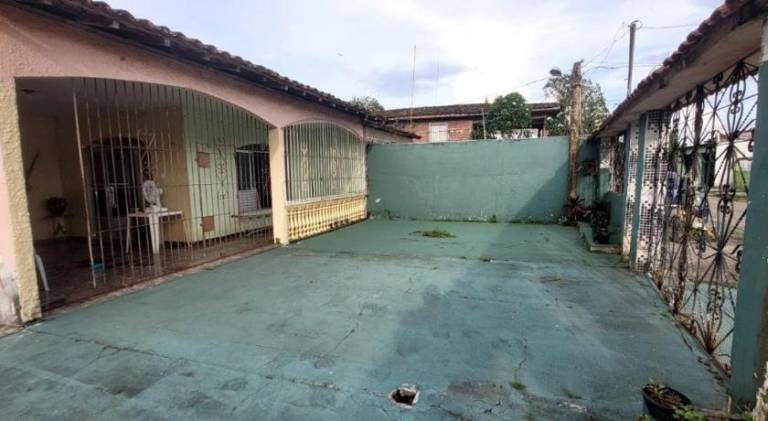 House with 1 room for 6 persons in Belém