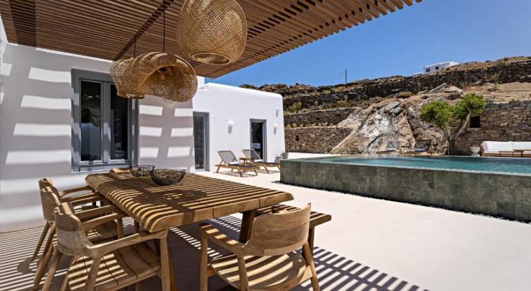Villa with garden, private pool & patio — photo 3