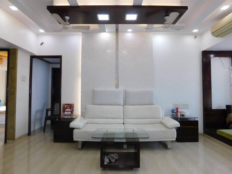 Apartment Charni Road East