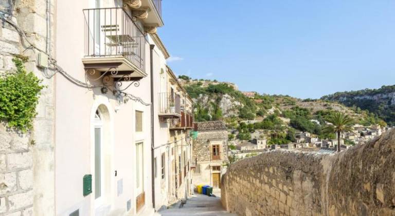 Holiday apartment | Near Duomo of San Giorgio | Pets are welcome — photo 4