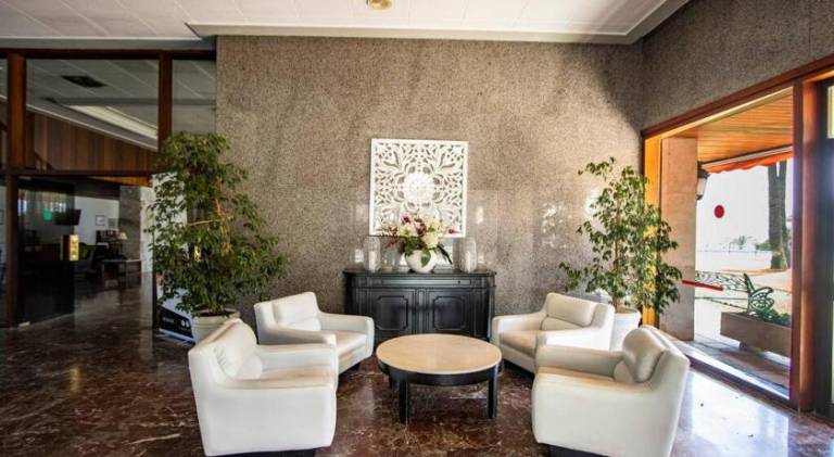 Rental apartment with yard, patio & private pool | Next to the beach | Dogs allowed — photo 3