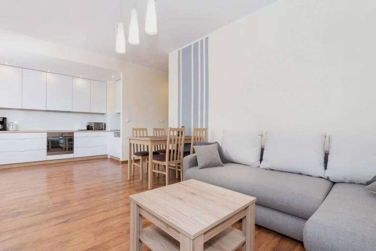 Apartment with garden — photo 3
