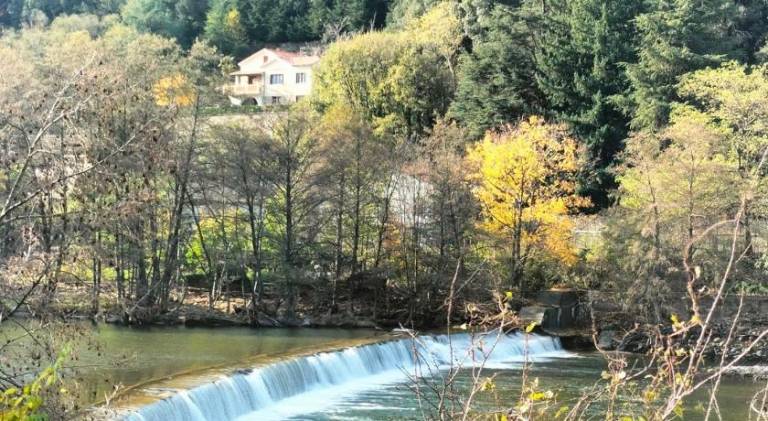 Rental apartment with patio in Aubenas