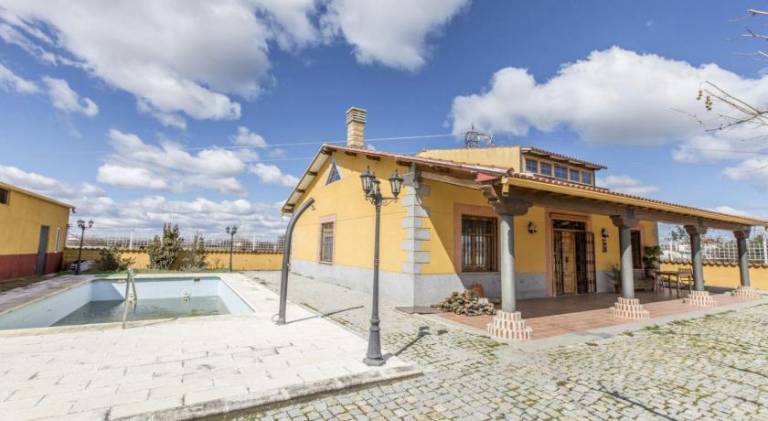 Beautiful house with pool & hot tub | Dogs allowed — photo 4