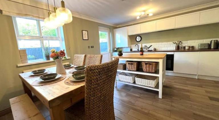 House with 2 rooms for 5 persons — photo 3
