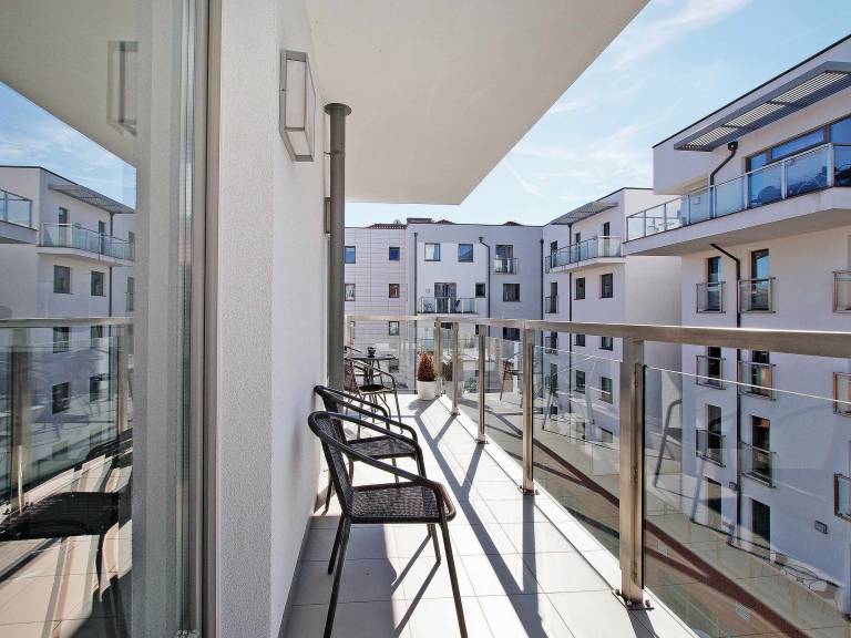 Children-friendly lovely apartment with pool, hot tub & sauna | Near Golden Gate | Pets are welcome — photo 5