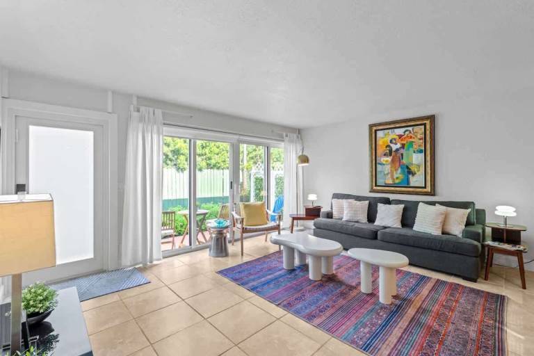 Apartment Cloud Lake