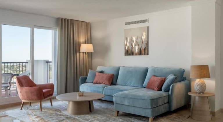 Holiday apartment with pool & terrace in Benahavis