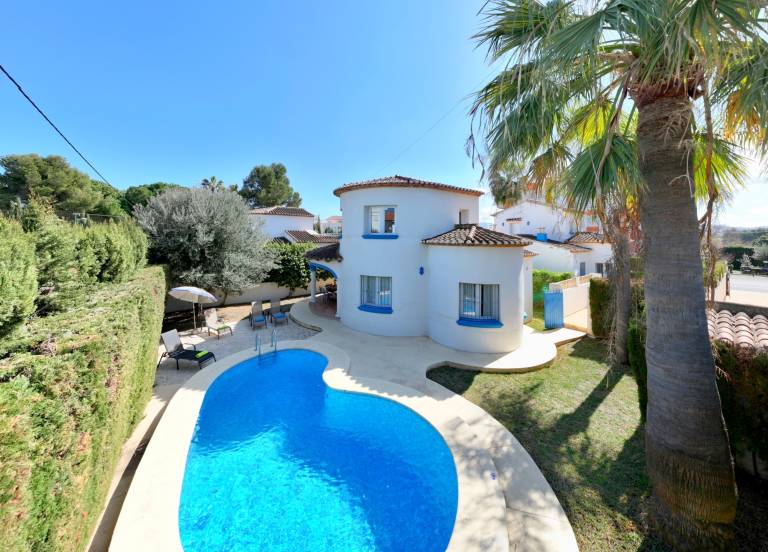 Fully equipped villa with grill, private pool & terrace | Next to the beach | Pets allowed — photo 2