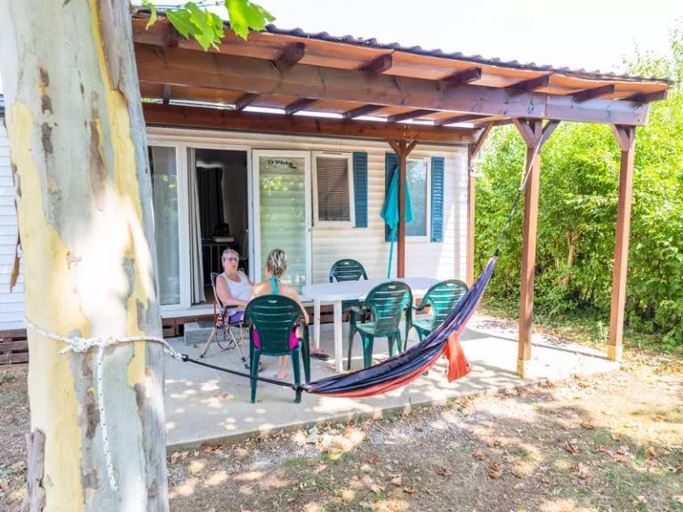 Sites and Landscapes Les Prés Hauts - Mobile-home Classic Durance 4 people — photo 2