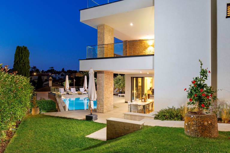 Child-friendly villa with patio, garden & hot tub | Sea view | Close to the beach | Good for workation | Pet-friendly — photo 5