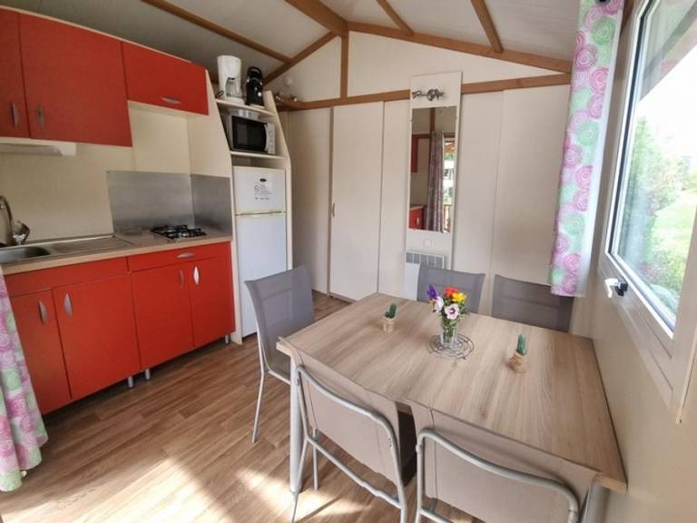 Nice chalet with pool & patio | Pets are welcome — photo 5