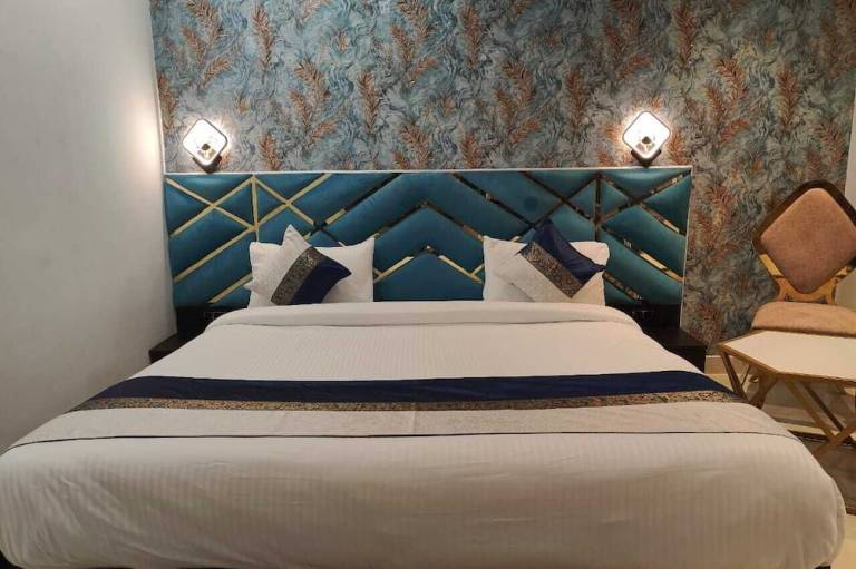 Hotel The Pinaki stay