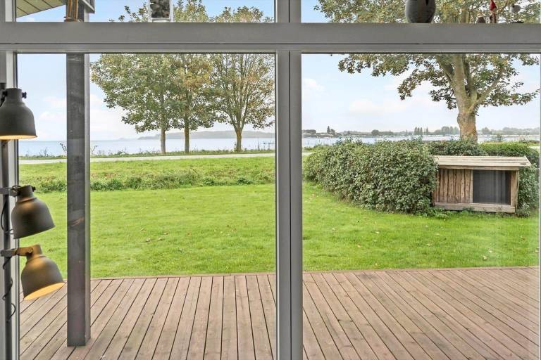House with patio, BBQ & hot tub | Sea view — photo 5