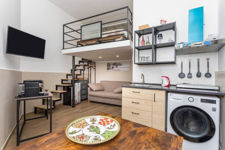 Apartment 'Del Tocco' with Wi-Fi and Air Conditioning in Acireale