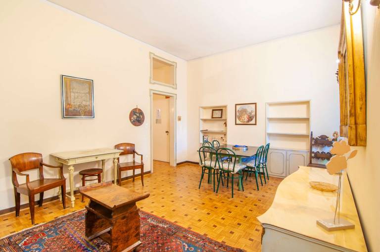 Historic palace with private garden near Piazza Erbe — photo 4