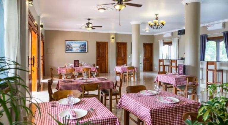 Riviera Hotel & Resort Kep — photo 4