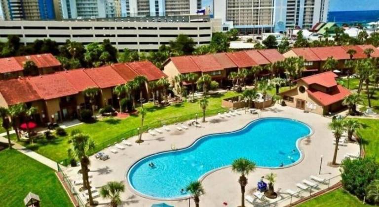 2 BD 2 and half BA Two Story Beach Haven Pet Friendly with Golf Cart — photo 4