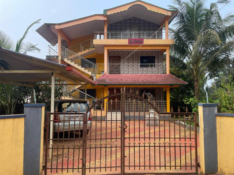 House Om Beach