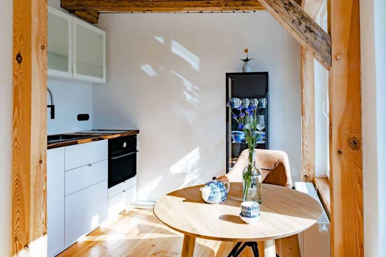 Family-friendly beautiful rental apartment with yard | Pet-friendly — photo 5