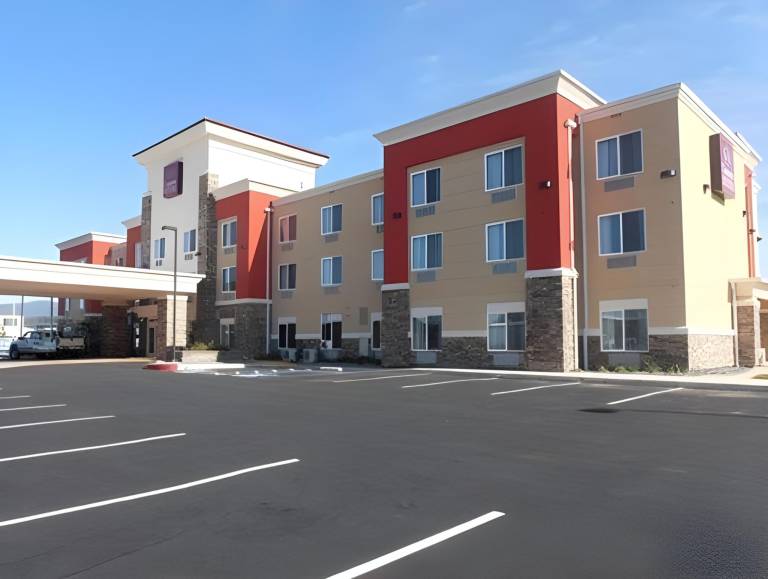 Comfort Suites Redding - Shasta Lake in Redding, CA