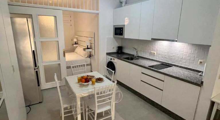 Holiday apartment | Near Alcazaba of Málaga | Suitable for remote work | Pet-friendly — photo 5