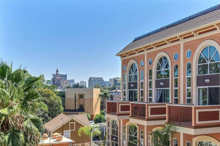 Condo  Downtown San Jose