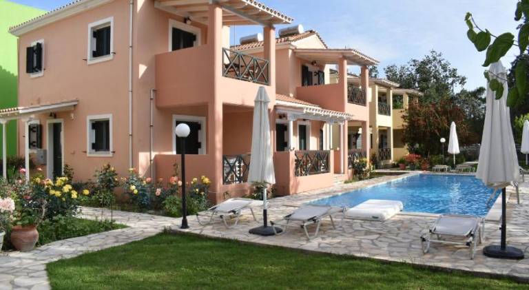 Rental apartment with pool, barbecue & yard | Beach nearby | Suitable for remote work | Pet-friendly — photo 3