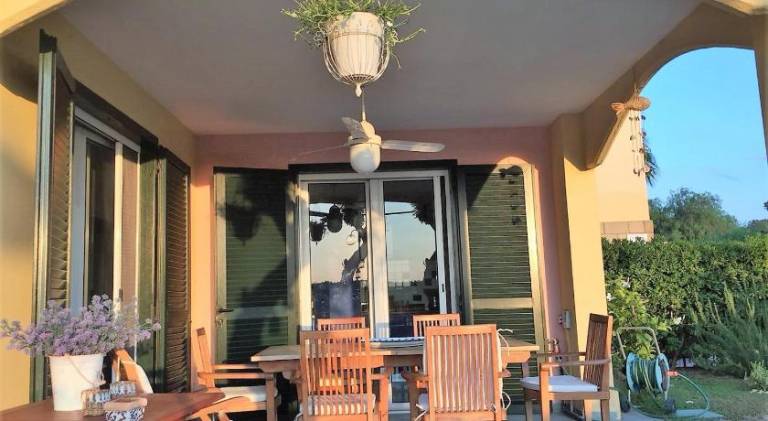 Vacation home with patio & yard — photo 3