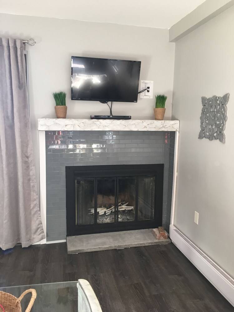 Condo  Laconia