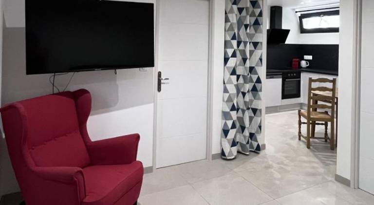 Apartment with patio in Martigues