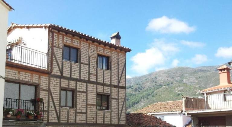 Casa Guijo de Santa Bárbara