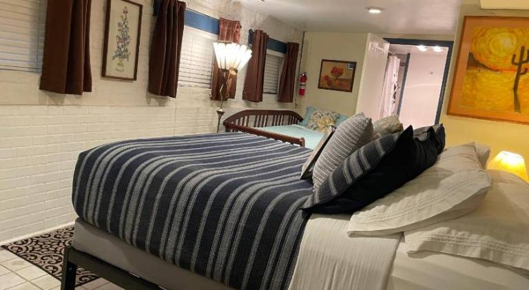 Ray s Bucktown Bed and Breakfast