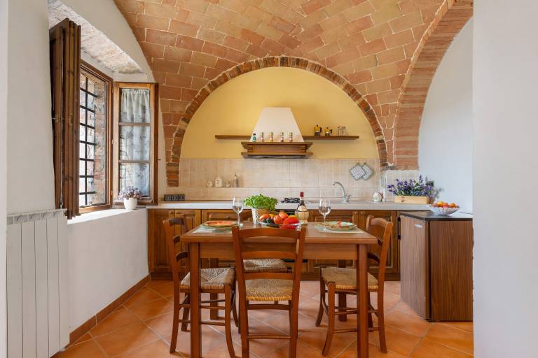 Charming cottage with yard, fast internet & pool | Garden view | Suitable for remote work | Dogs allowed — photo 3
