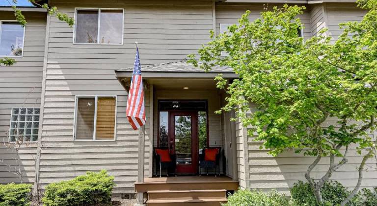 House with hot tub | Pet-friendly in Redmond, OR