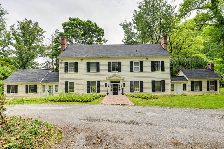 16 Mi to Baltimore: Spacious Home in Owings Mills! — photo 2