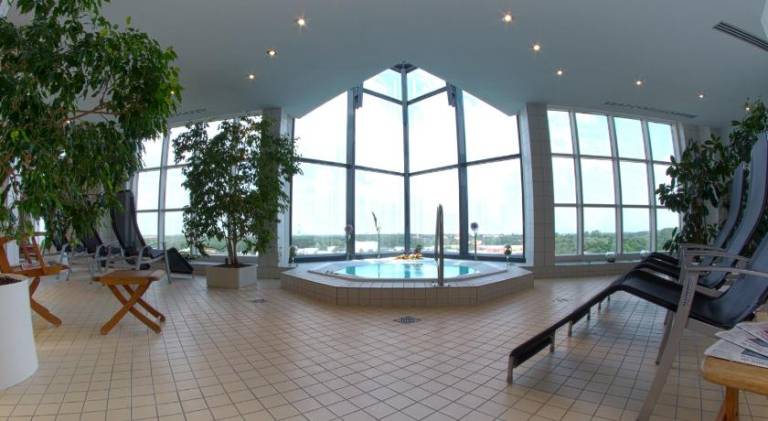 Charming serviced apartment with sauna, yard & hot tub | Dogs allowed — photo 3