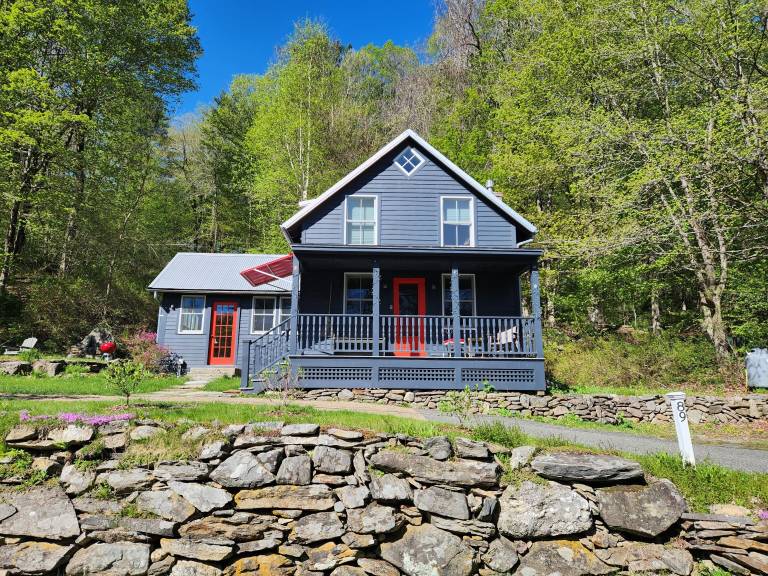 Cabin Mill River