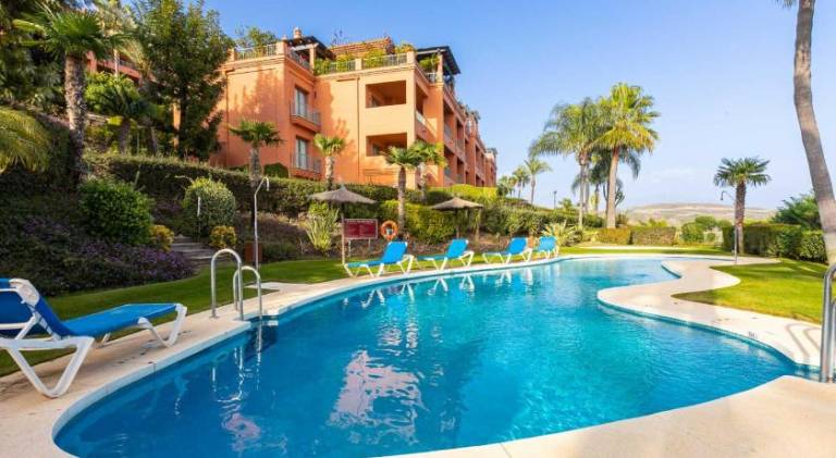 Holiday apartment with pool — photo 3