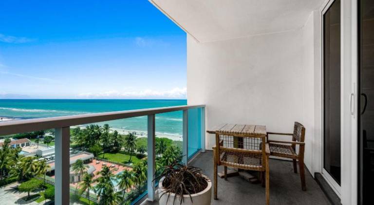 Rental apartment with hot tub | Near Miami Beach Botanical Garden — photo 4