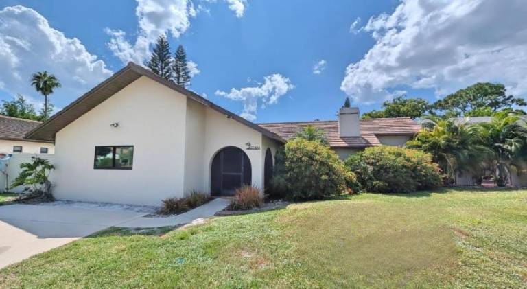 Heated Pool, Sleeps 10, Relaxing Lanai, Near Beaches, Pet Friendly! — photo 5