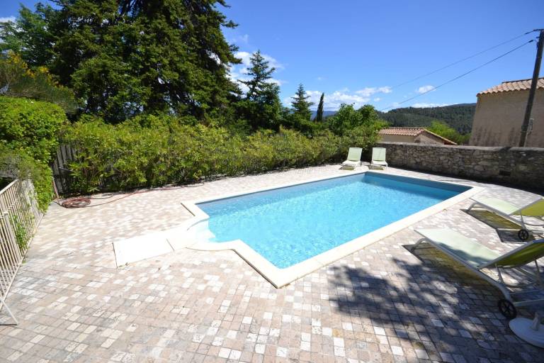 House with BBQ, pool & yard | Nature view — photo 4