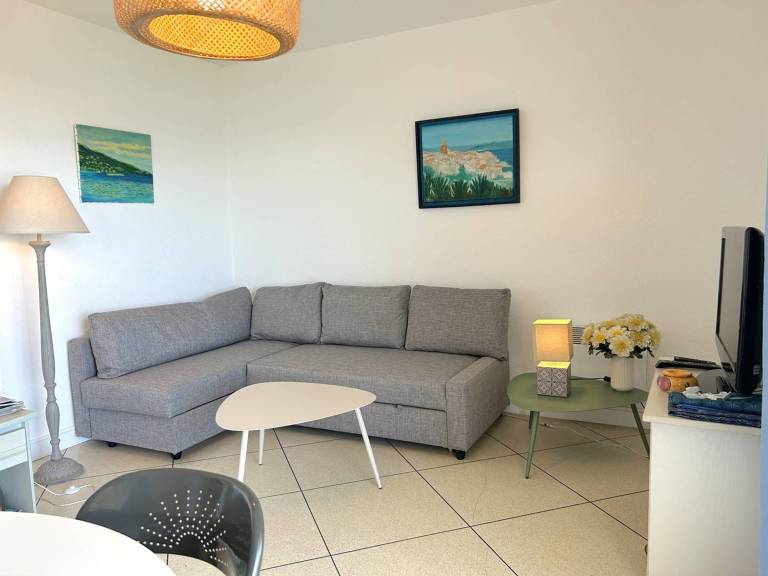 Holiday apartment with 2 rooms for 6 persons — photo 3