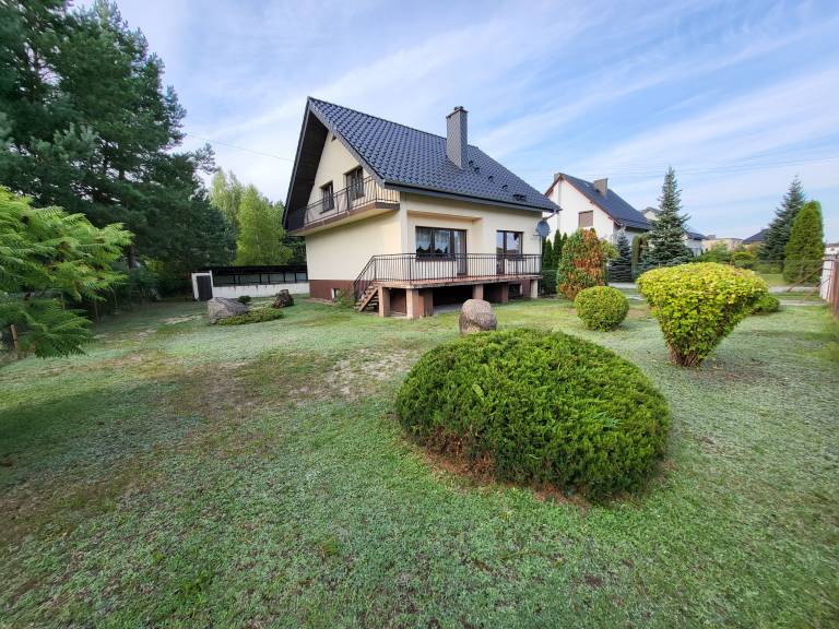 Ferienhaus am Waldrand in der Nähe eines Badesees — photo 2