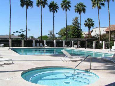 McCormick Ranch Condo Walk to Restaurants & Shops