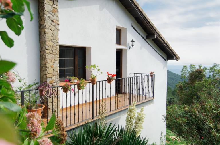 Holiday apartment with pool, terrace & garden | Pet-friendly — photo 4