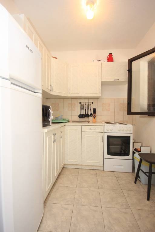 Vacation home with BBQ & terrace — photo 4